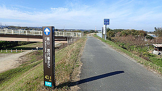 pc023341_thumb.jpg