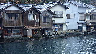 pc273320_thumb.jpg