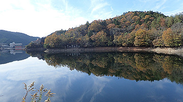 pb300704_thumb.jpg