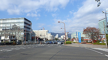 pc040829_thumb.jpg