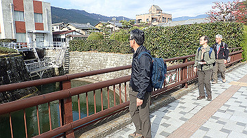 pc040856_thumb.jpg