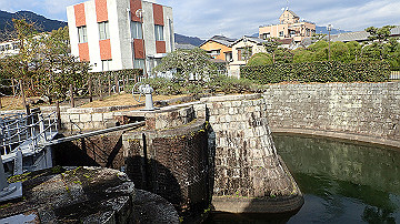 pc040857_thumb.jpg