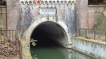 pc041031_thumb.jpg