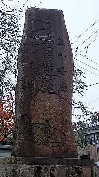 pc041039_thumb.jpg