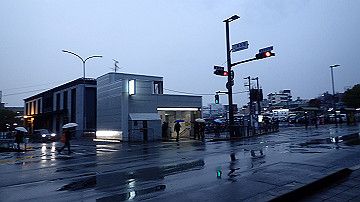 pc041080_thumb.jpg