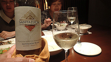 pc110200_thumb.jpg