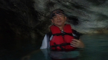 pc120306_thumb.jpg
