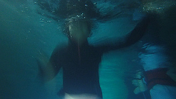 pc120322_thumb.jpg