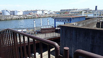p4190145_thumb.jpg