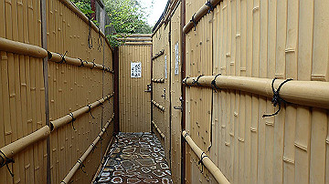 p8281172_thumb.jpg