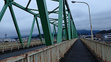 pa121905_thumb.jpg