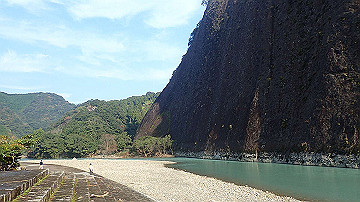 pb042442_thumb.jpg