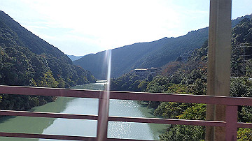 pb042456_thumb.jpg