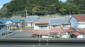 pb042476_thumb.jpg