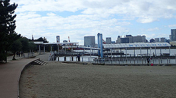 pb192616_thumb.jpg