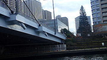pb192661_thumb.jpg