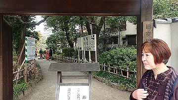 pb202824_thumb.jpg