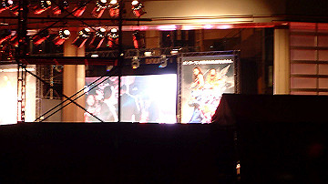 pb203008_thumb.jpg