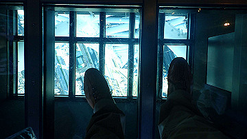 pb213143_thumb.jpg