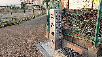 pb283321_thumb.jpg