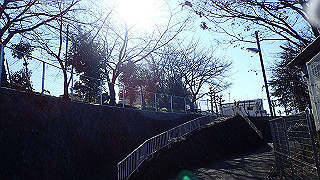 pc073340_thumb.jpg