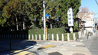 pc073396_thumb.jpg