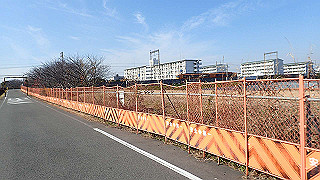 pc073445_thumb.jpg