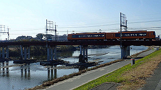 pc073446_thumb.jpg