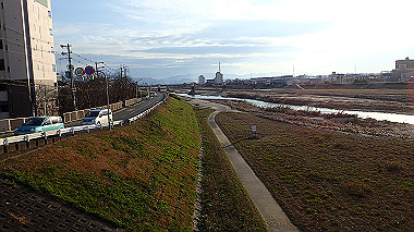 pc103340_thumb.jpg