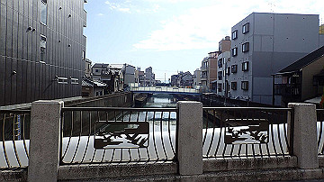 p1183933_thumb.jpg