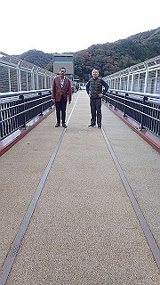 pb010997_thumb.jpg