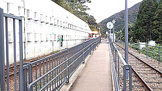 pb010999.mov_thumb.jpg