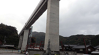 pb011021_thumb.jpg