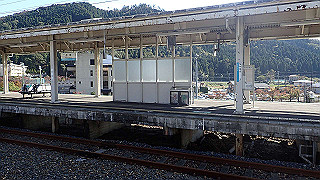 pb031328_thumb.jpg