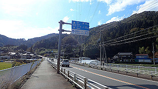 pb031396_thumb.jpg