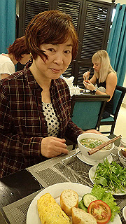pc111002_thumb.jpg