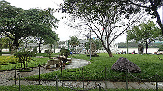 pc111022_thumb.jpg