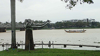 pc111035_thumb.jpg