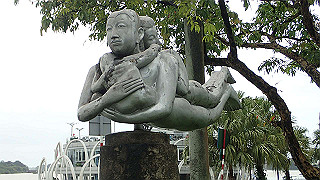 pc111037_thumb.jpg