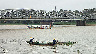 pc111038_thumb.jpg