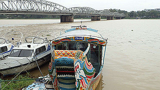 pc111043_thumb.jpg