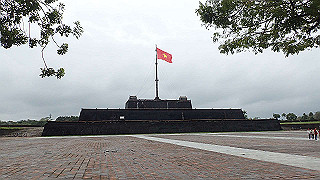 pc111105_thumb.jpg