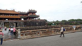 pc111109_thumb.jpg