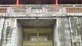 pc111116_thumb.jpg