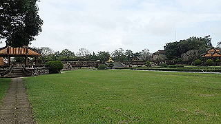 pc111212_thumb.jpg