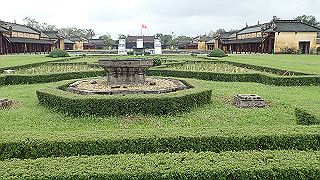 pc111219_thumb.jpg