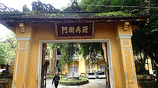 pc111318_thumb.jpg
