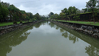 pc111329_thumb.jpg