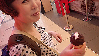 pc111387_thumb.jpg