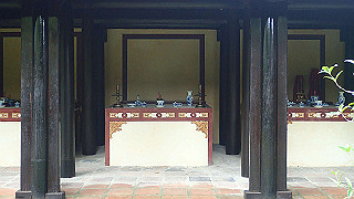 pc121410_thumb.jpg